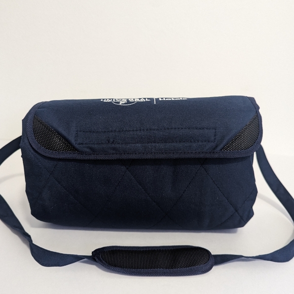 Universal Studios Orlando Resort Logo Kanata Beach Picnic Sports Blanket NWT - Picture 3 of 8